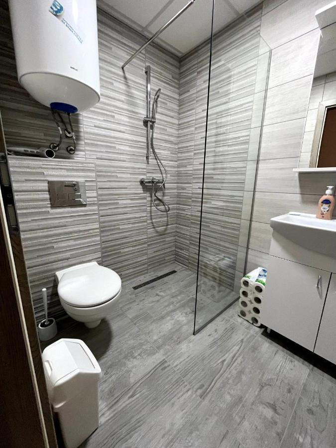 Darki Apartments 3 - Very Central Stay With Free Parking オフリド エクステリア 写真