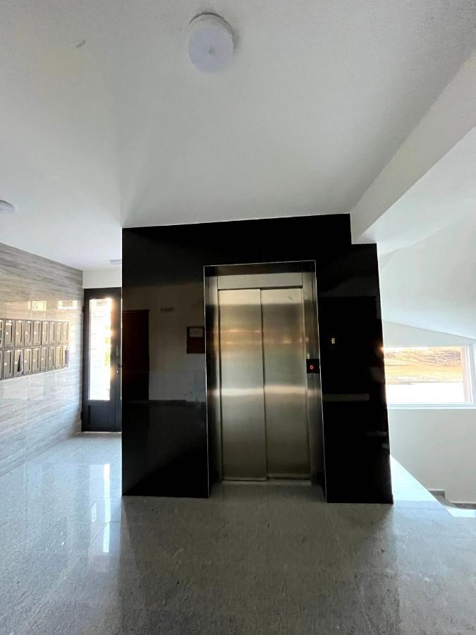 Darki Apartments 3 - Very Central Stay With Free Parking オフリド エクステリア 写真