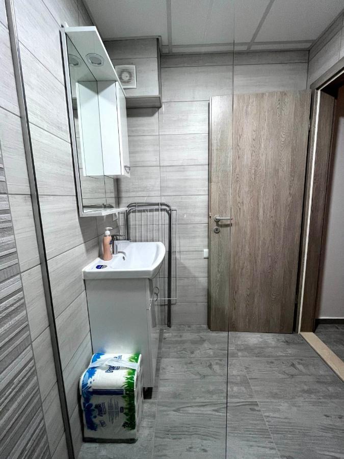 Darki Apartments 3 - Very Central Stay With Free Parking オフリド エクステリア 写真