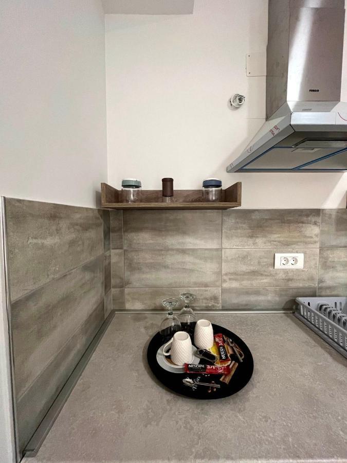 Darki Apartments 3 - Very Central Stay With Free Parking オフリド エクステリア 写真