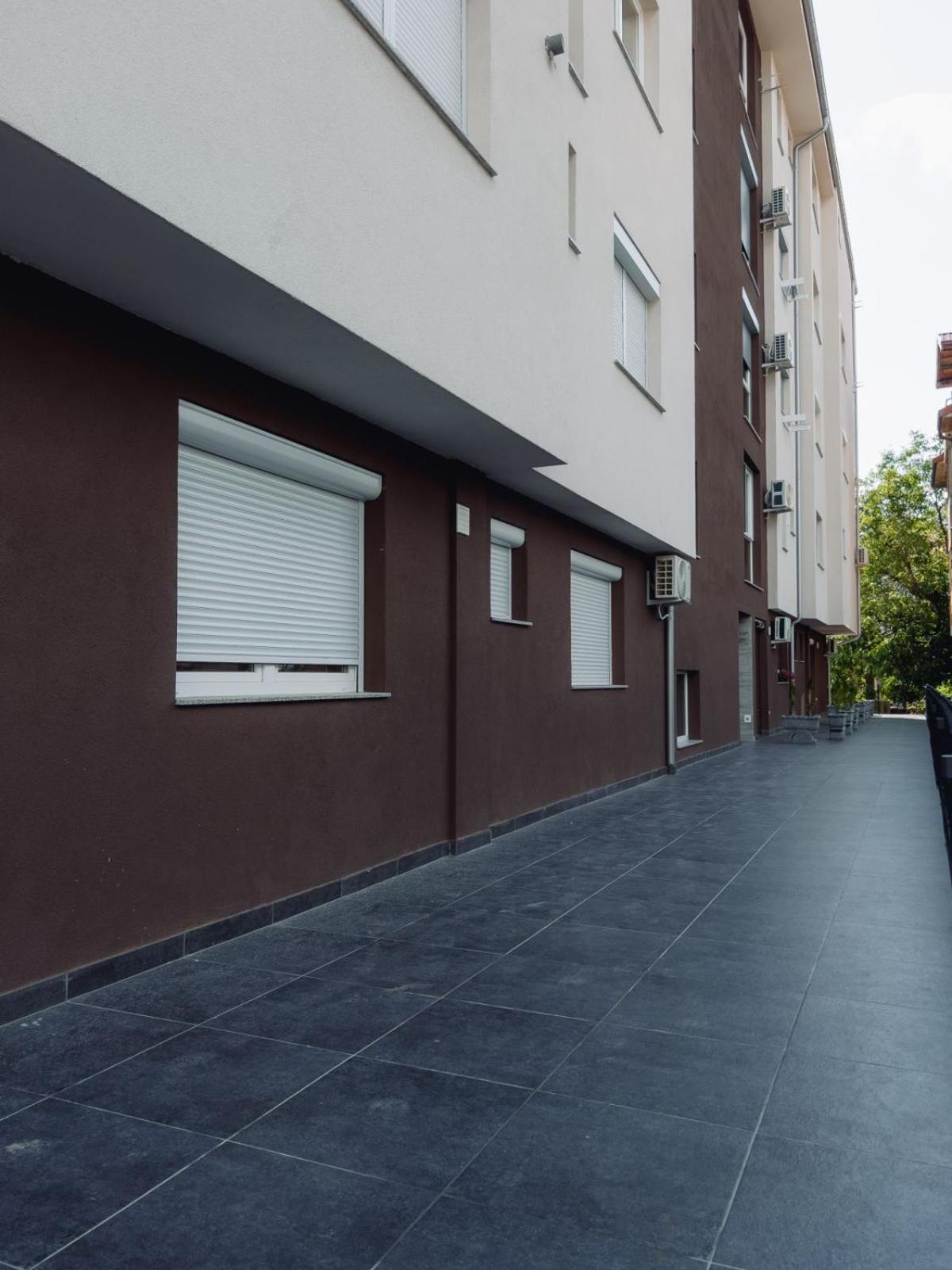 Darki Apartments 3 - Very Central Stay With Free Parking オフリド エクステリア 写真