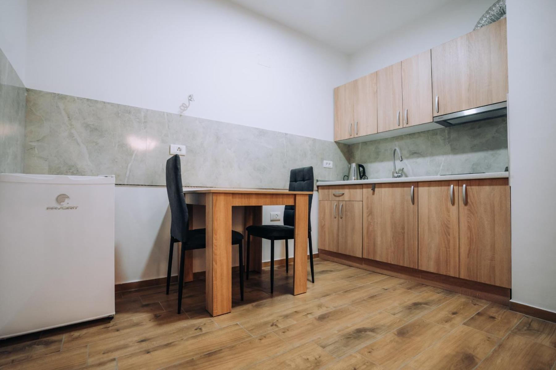 Darki Apartments 3 - Very Central Stay With Free Parking オフリド エクステリア 写真