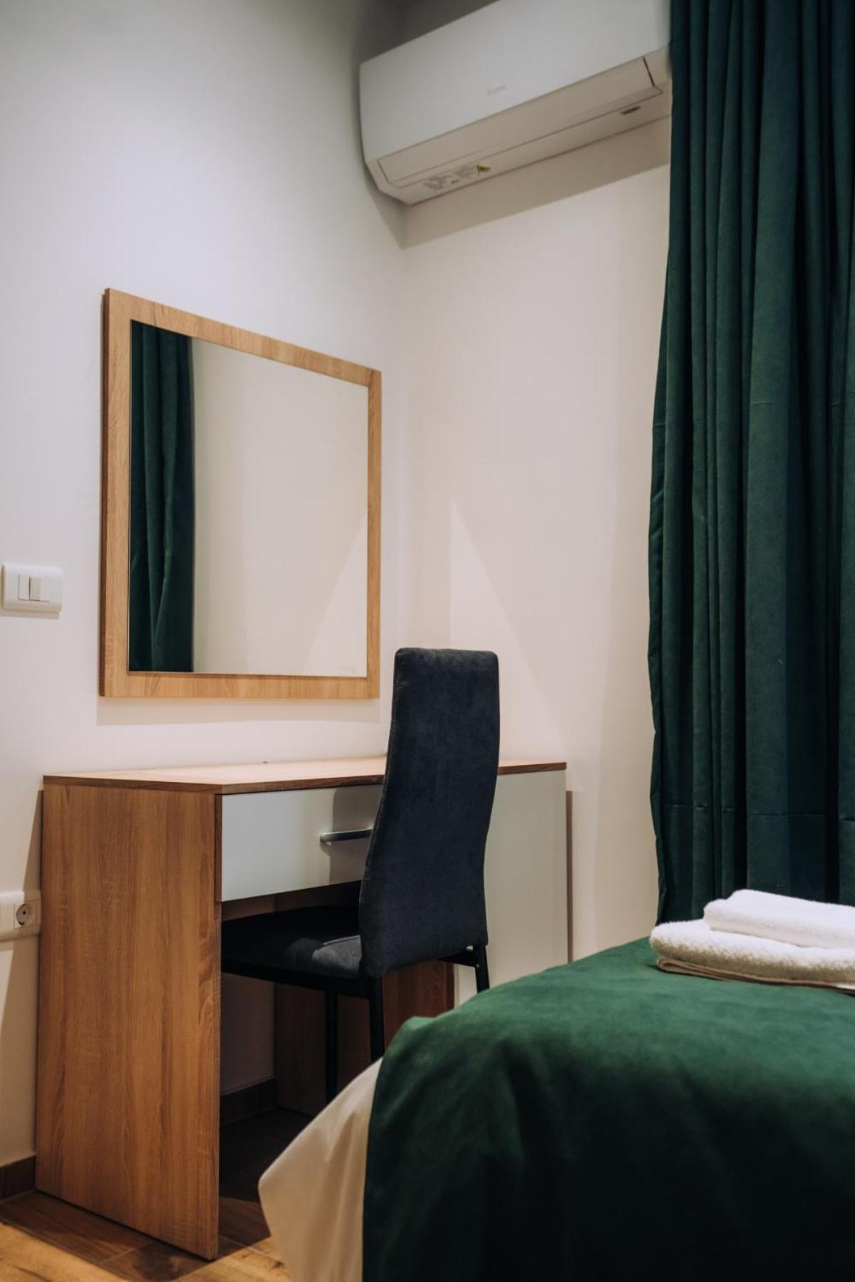 Darki Apartments 3 - Very Central Stay With Free Parking オフリド エクステリア 写真