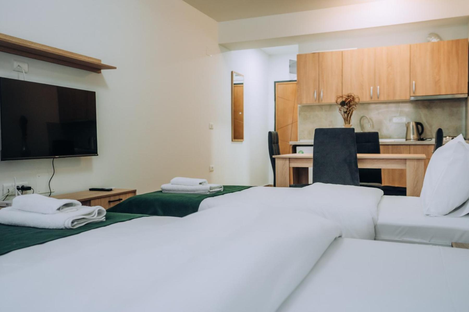 Darki Apartments 3 - Very Central Stay With Free Parking オフリド エクステリア 写真