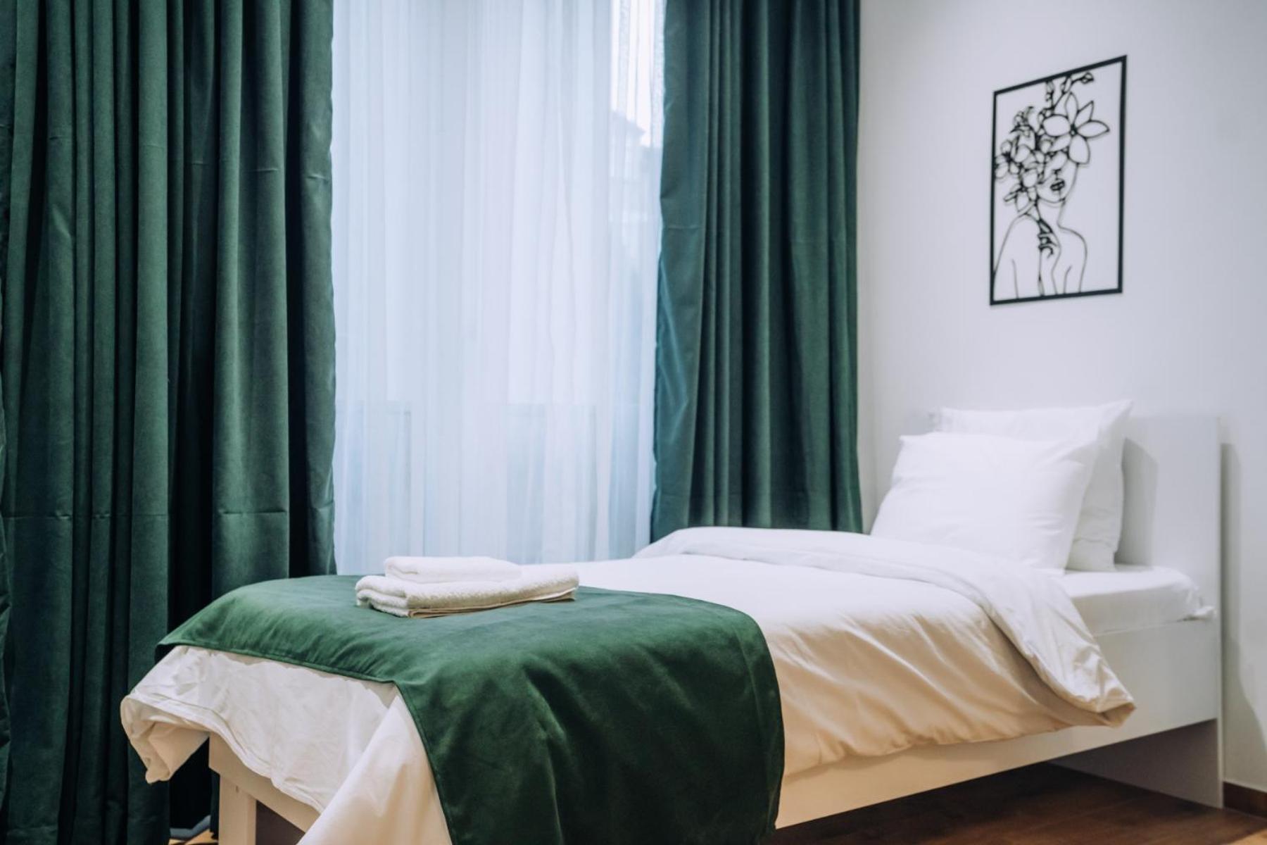 Darki Apartments 3 - Very Central Stay With Free Parking オフリド エクステリア 写真