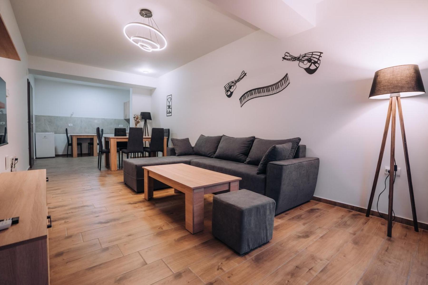 Darki Apartments 3 - Very Central Stay With Free Parking オフリド エクステリア 写真