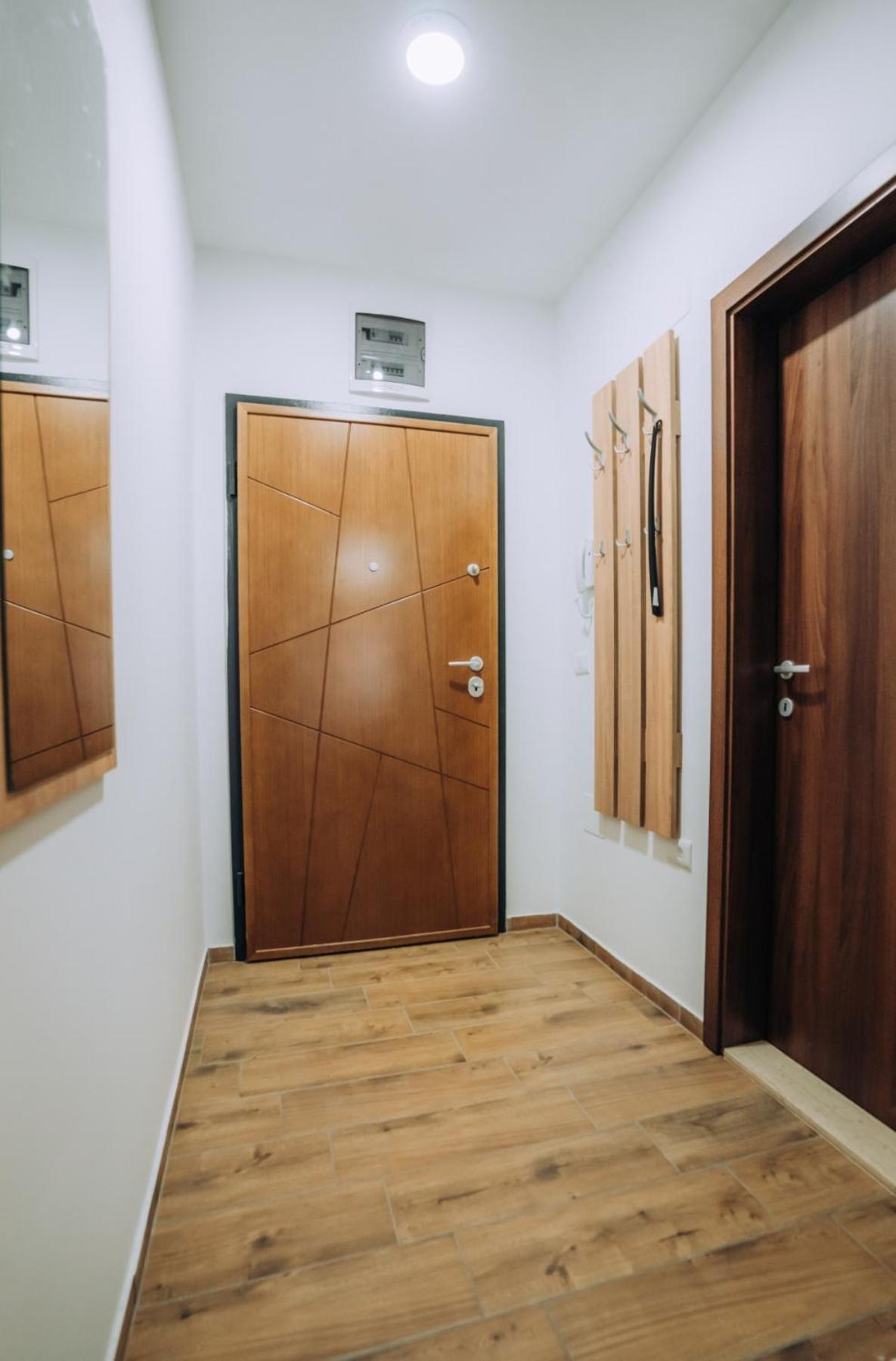 Darki Apartments 3 - Very Central Stay With Free Parking オフリド エクステリア 写真